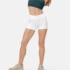 NWT Outdoor Voices Move Free 3.5” Shorts Medium